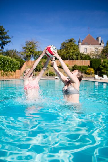 Piscine chauffée ballons