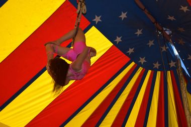 Cirque Totoche campsite dordogne circus