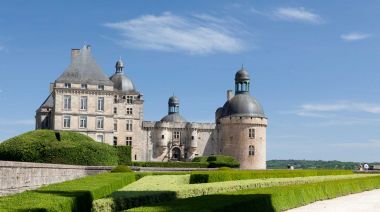 Château de Hautefort tuinen kasteel groene perigord