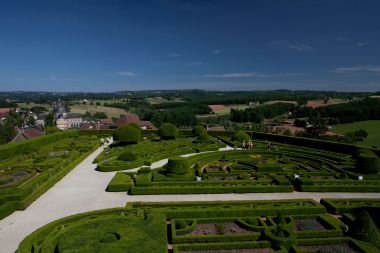 Château de Hautefort tuinen kasteel groene perigord