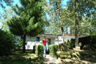 Chalet bois 4 personnes Périgord Vert Camping Dordogne piscine