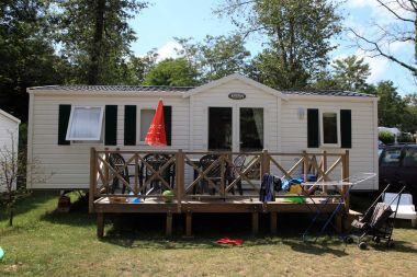 Mobile home 3 chambres, 6 personnes Camping Dordogne piscine