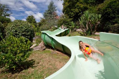 toboggan de 37m Piscine Camping Dordogne