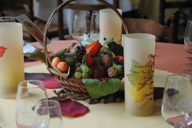 Seasonal decoration for a wedding