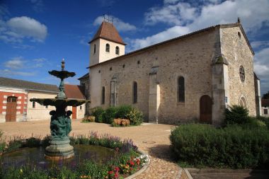 Kerk: Eglise de Saint-Pardoux-la-Rivière