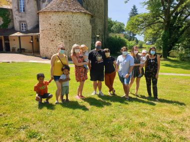 Des vacances pour les soignants... tous masqués !