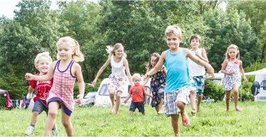 Kinderen die zichzelf uitleven, moe worden ... = ouders die rusten ;-) 