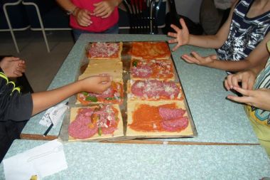 Kids Cantine: make your own pizza, eat your own pizza!