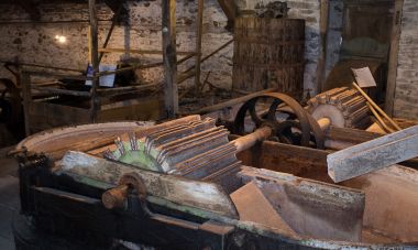 De papeterie van Vaux en de forge van Savignac-Lédrier