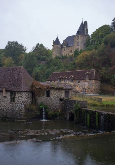 De papeterie van Vaux en de forge van Savignac-Lédrier