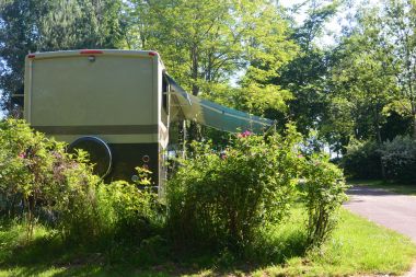 Emplacement Grand Confort Camping Dordogne piscine