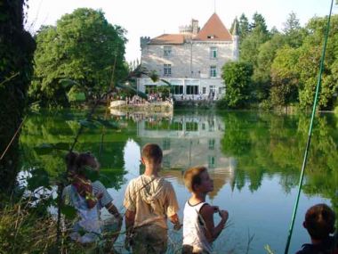 étang pêche camping poisson dordogne 