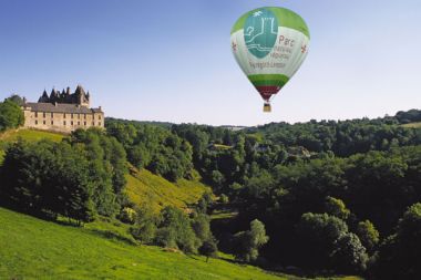 En ballon pour découvrir le Périgord Vert camping Dordogne nature