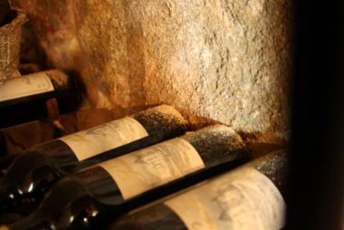 Restaurant Cave. Wines of the Périgord