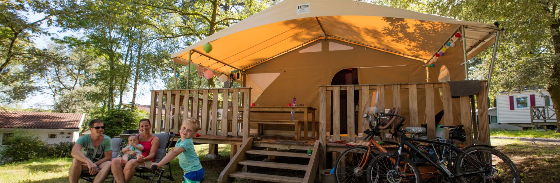 location Périgord tente lodge Camping Dordogne piscine