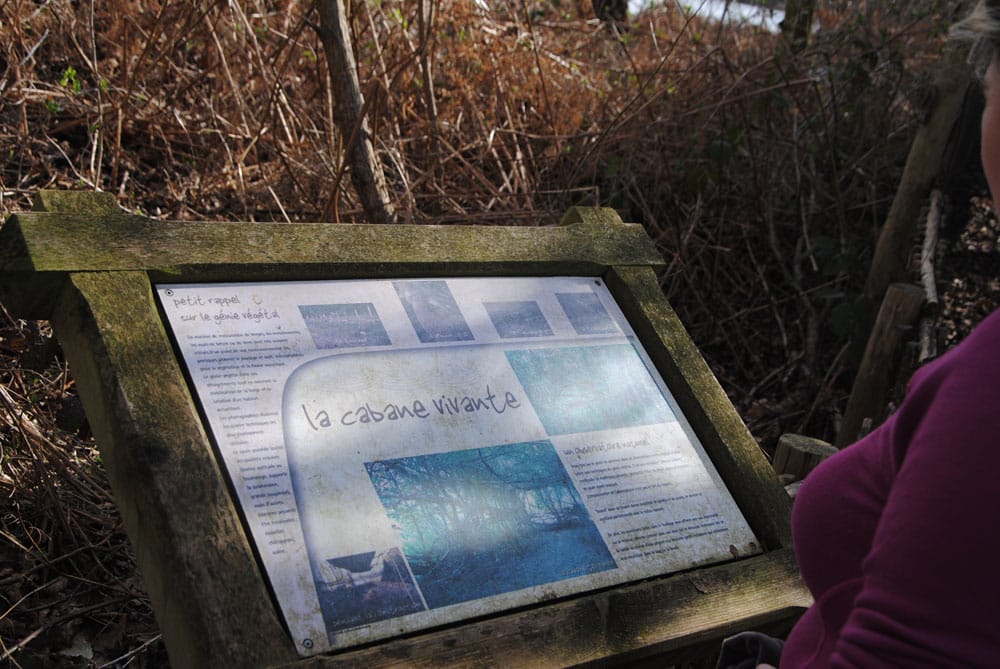 Panneau d'information autour du lac barrage de Miallet