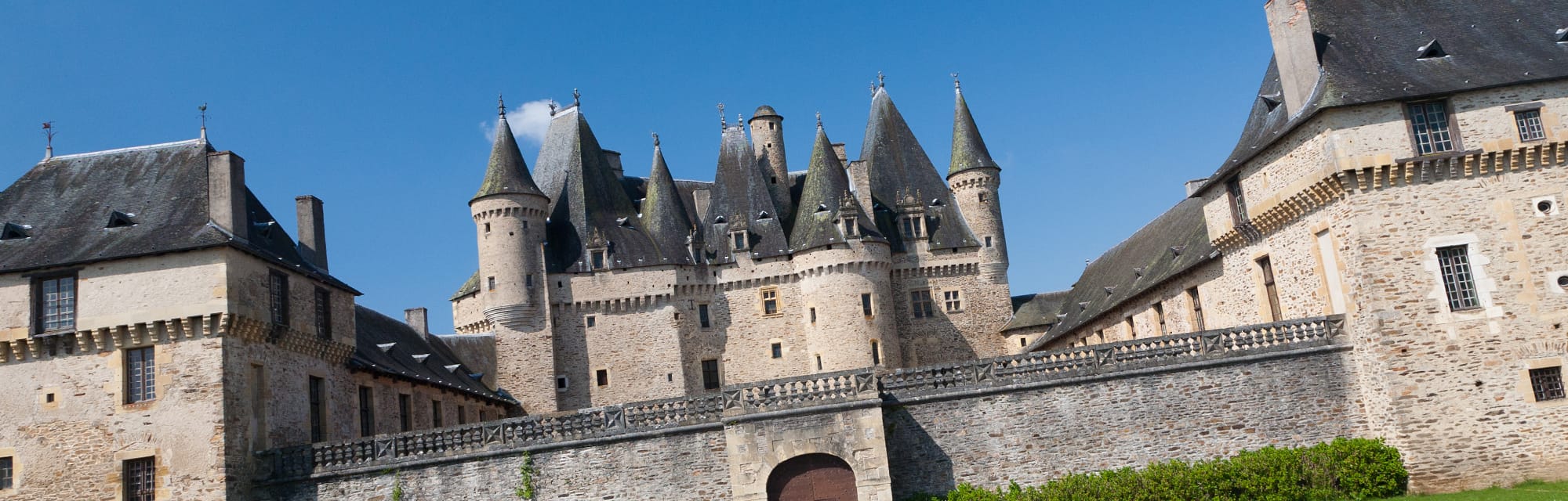 Jumilhac-le-Grand : le château médiéval incontournable du Périgord Vert