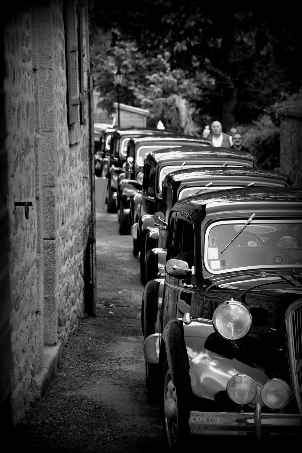 Tractions entrant dans la cour du Château le Verdoyer