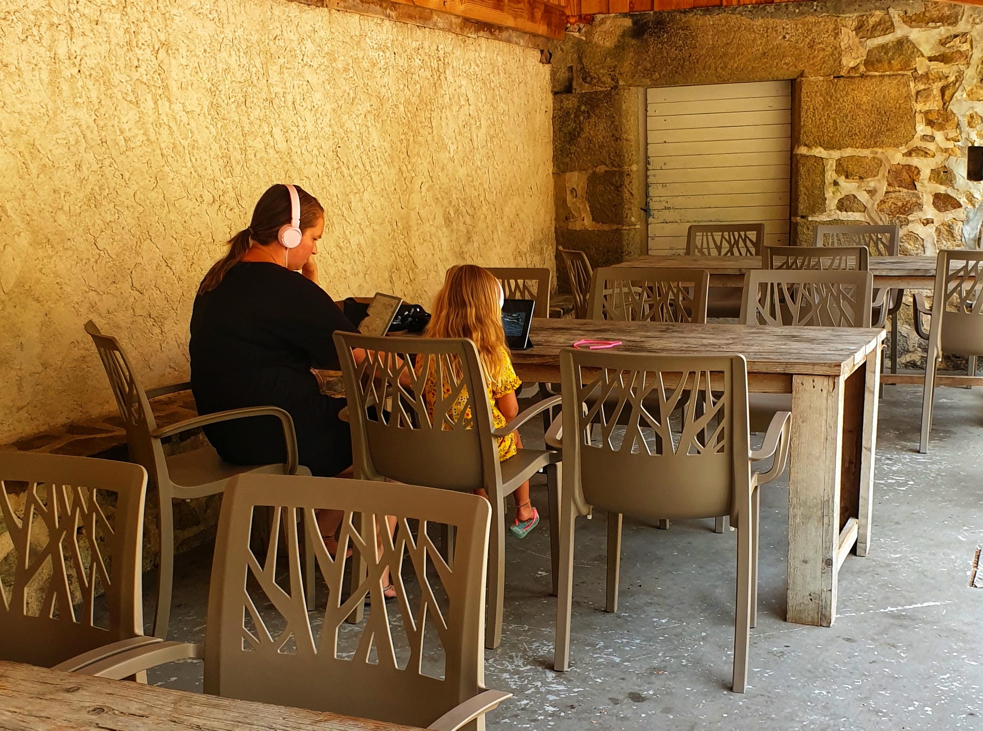 Connexion WiFi gratuite dans les espaces communs du Château le Verdoyer