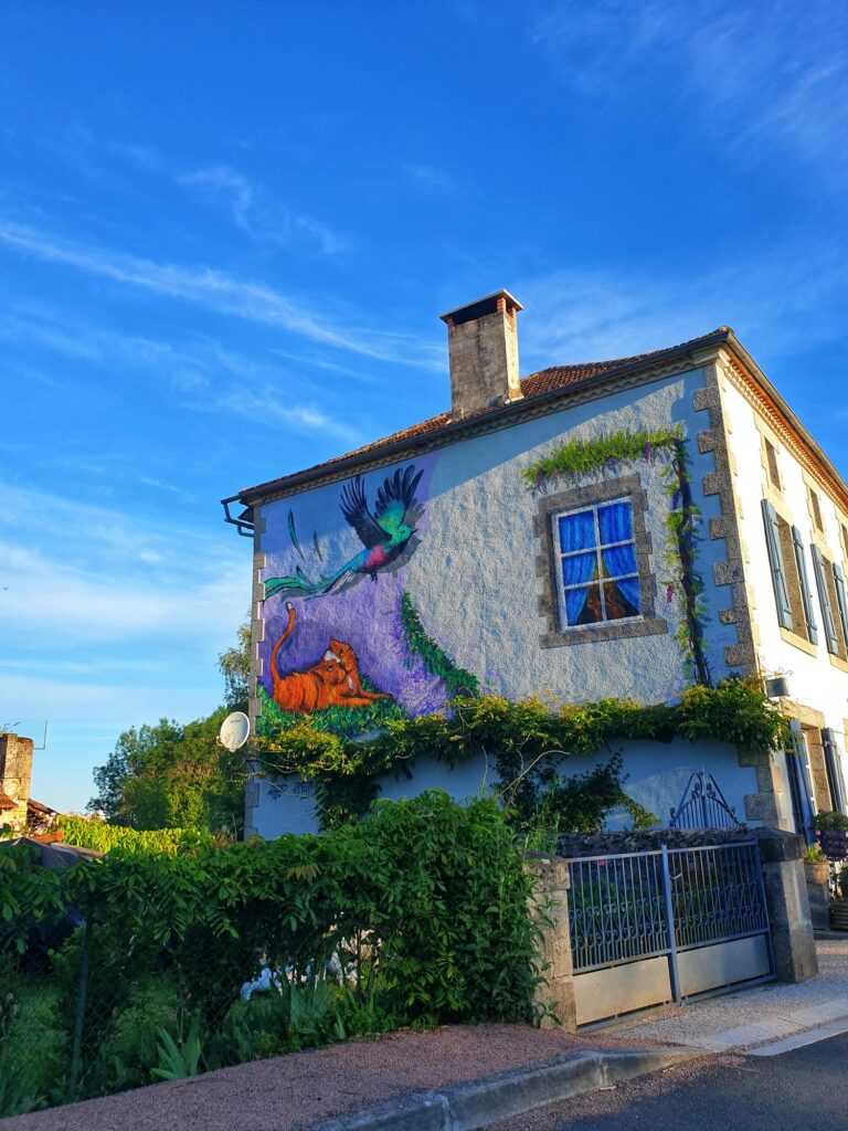 Abjat-sur-Bandiat : un village de caractère aux portes du Camping Château le Verdoyer